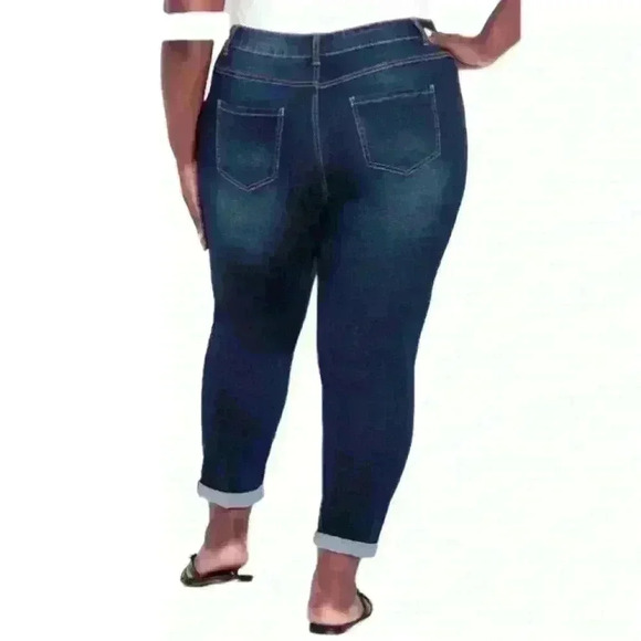 Stretch Girlfriend Fit Premium Jean AvenueDenim 28T - Picture 2 of 3